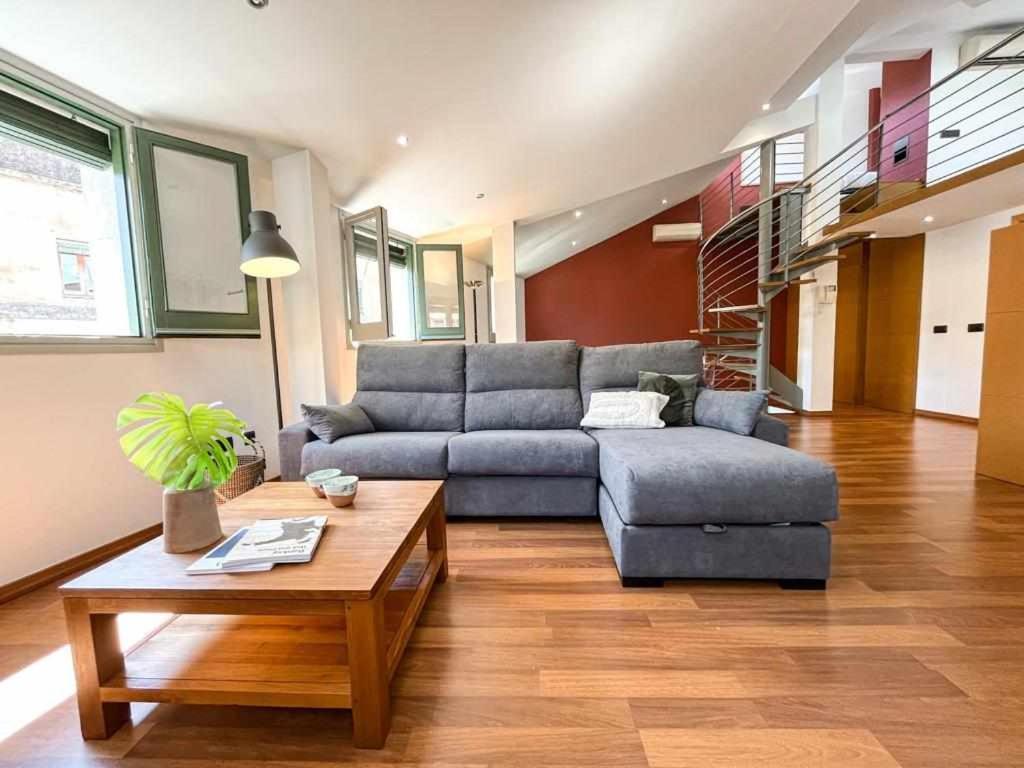 赫罗纳Loft Cort Reial Atico In The Heart Of The Old Town公寓 外观 照片