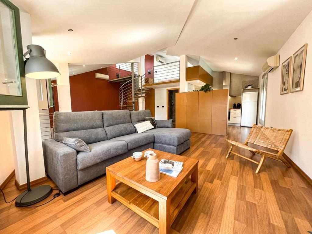 赫罗纳Loft Cort Reial Atico In The Heart Of The Old Town公寓 外观 照片